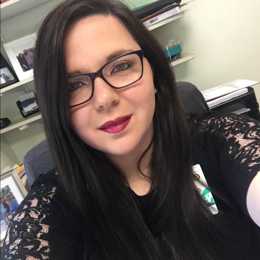 Meet your Posher, Emily